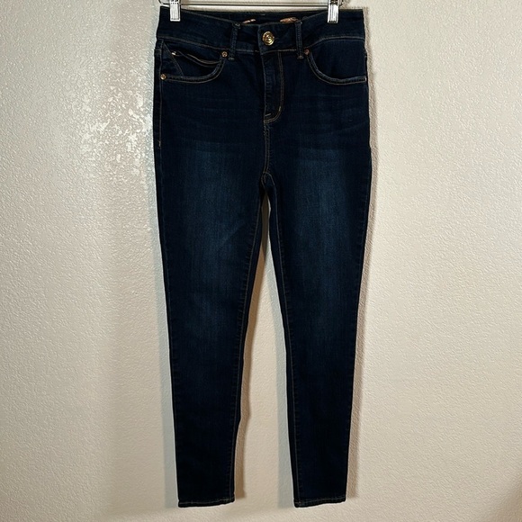 Seven Jeans Dark Wash Tummyless Ultra High rise Skinny Size 4 - Picture 2 of 9